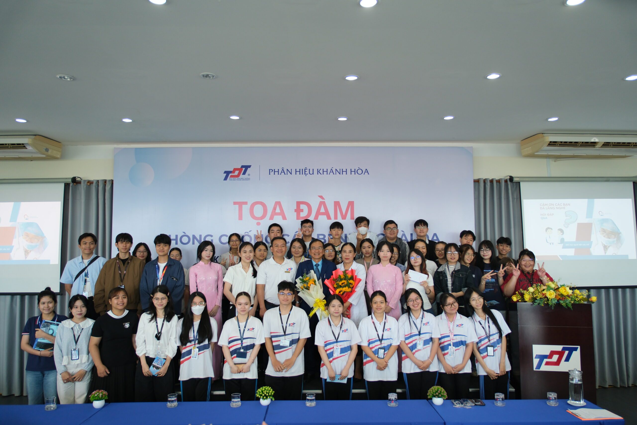 DSCF2293 tọa đàm da – ĐH tôn đức thắng DSCF2293 tọa đàm da - ĐH tôn đức thắng