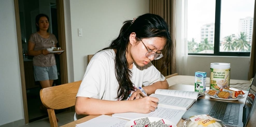 Chiến Lược Sức Khỏe và Dinh Dưỡng Mùa Thi