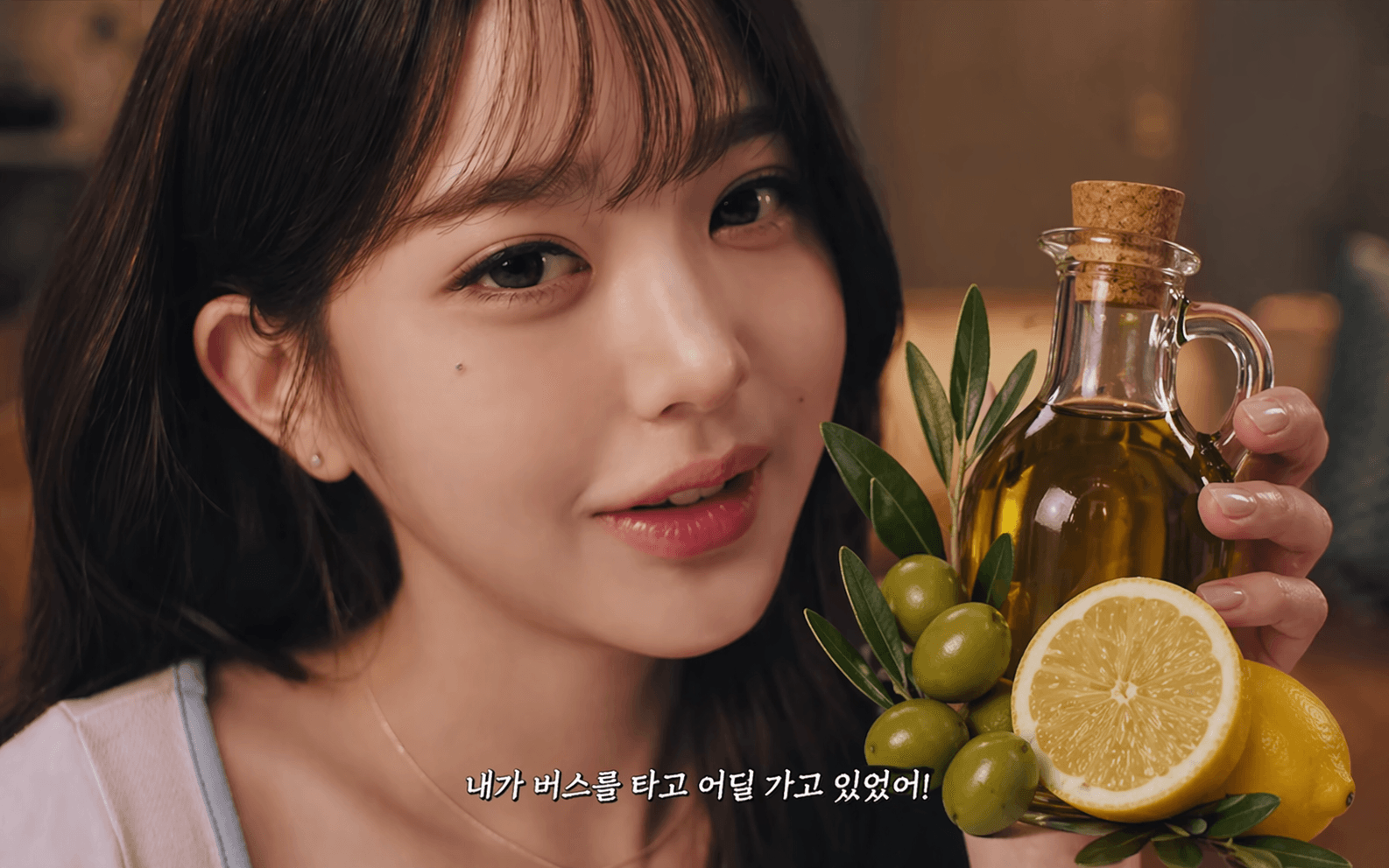 Jang Won-young và thói quen uống dầu oliu chanh, có thực sự giúp da đẹp từ bên trong