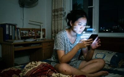 Khi hội nhóm mạng xã hội dẫn lối lệch lạc – Những “vết cắt” trong vùng tối kỹ thuật số