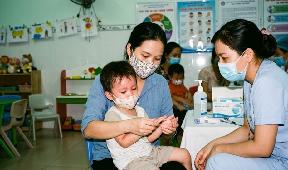 bệnh tay chân miệng